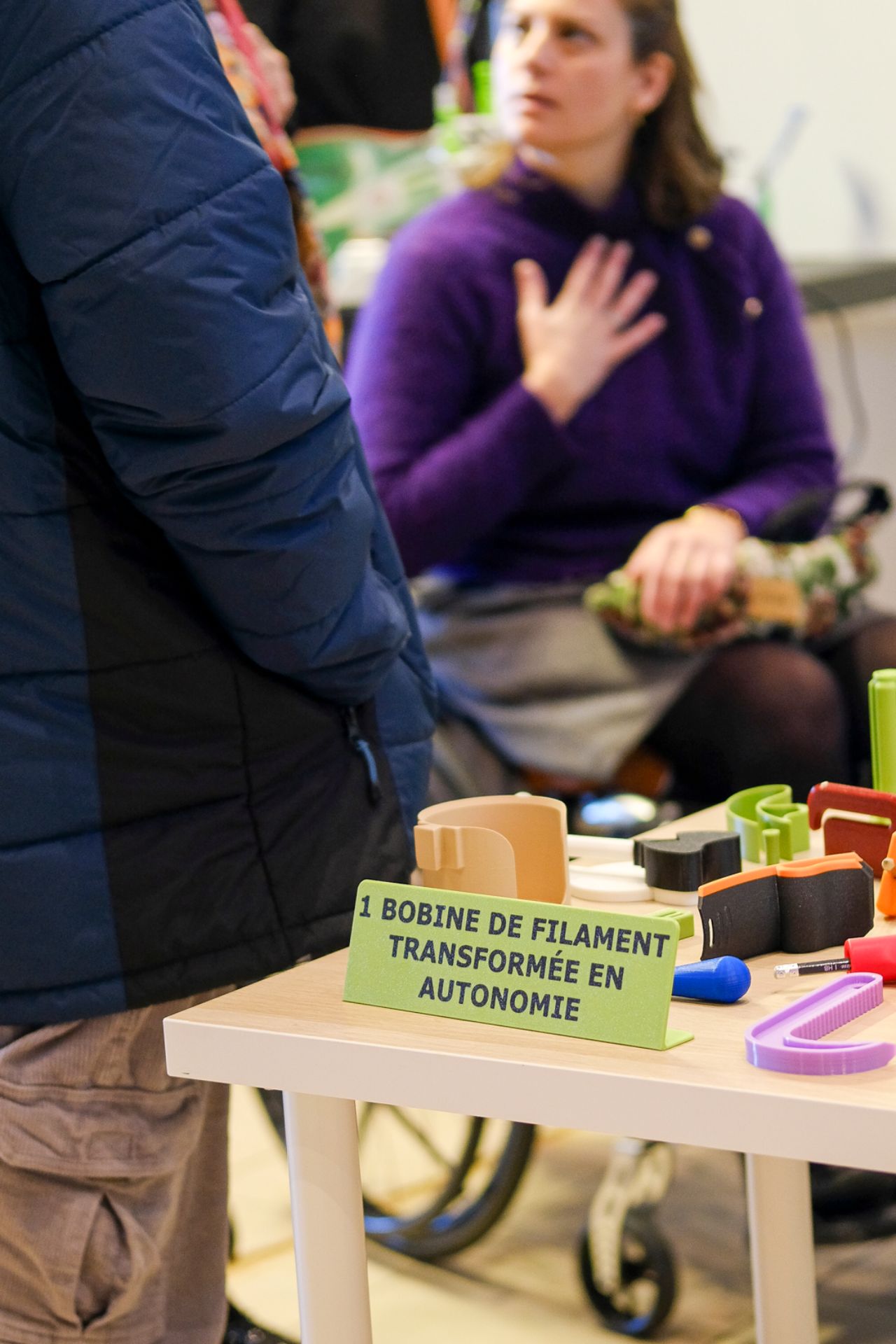 Détails d'un stand lors des Journées de l'Autonomie